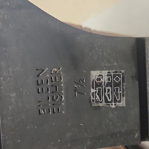 Eileen Fisher Women's Tinker Wedge Ankle Boots/Booties Size 7.5, Taupe, EUC - Picture 11 of 11